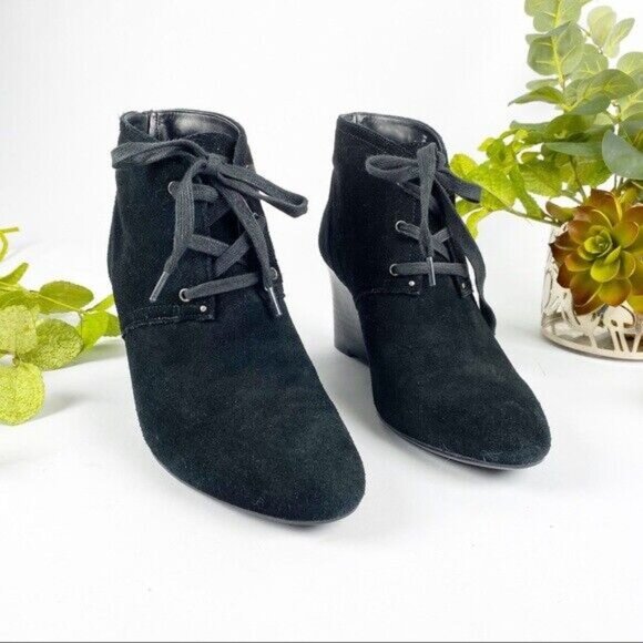 LRL Ralph Lauren Women's Tamia Boot Size 8 Black Suede Wedge Bootie Lace Up - Picture 2 of 9